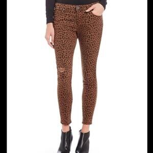 Kut from the Kloth, Donna, ankle‎ skinny distressed pants size 8